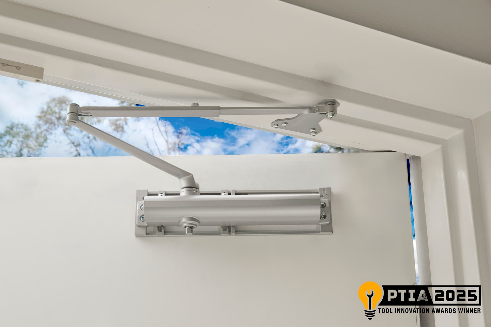 Commercial Door closer and plate with included mounting hardware.